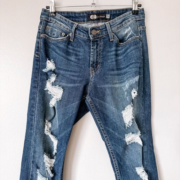 John Eshaya Distressed Skinny Crop Medium Wash Jean Size 6 - Picture 3 of 6
